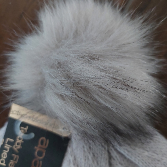 Apana teddy fleece pom beanie hat - Picture 4 of 7